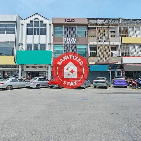 Oyo 90662 The 1975 Hotel Empire Kuantan Exterior foto