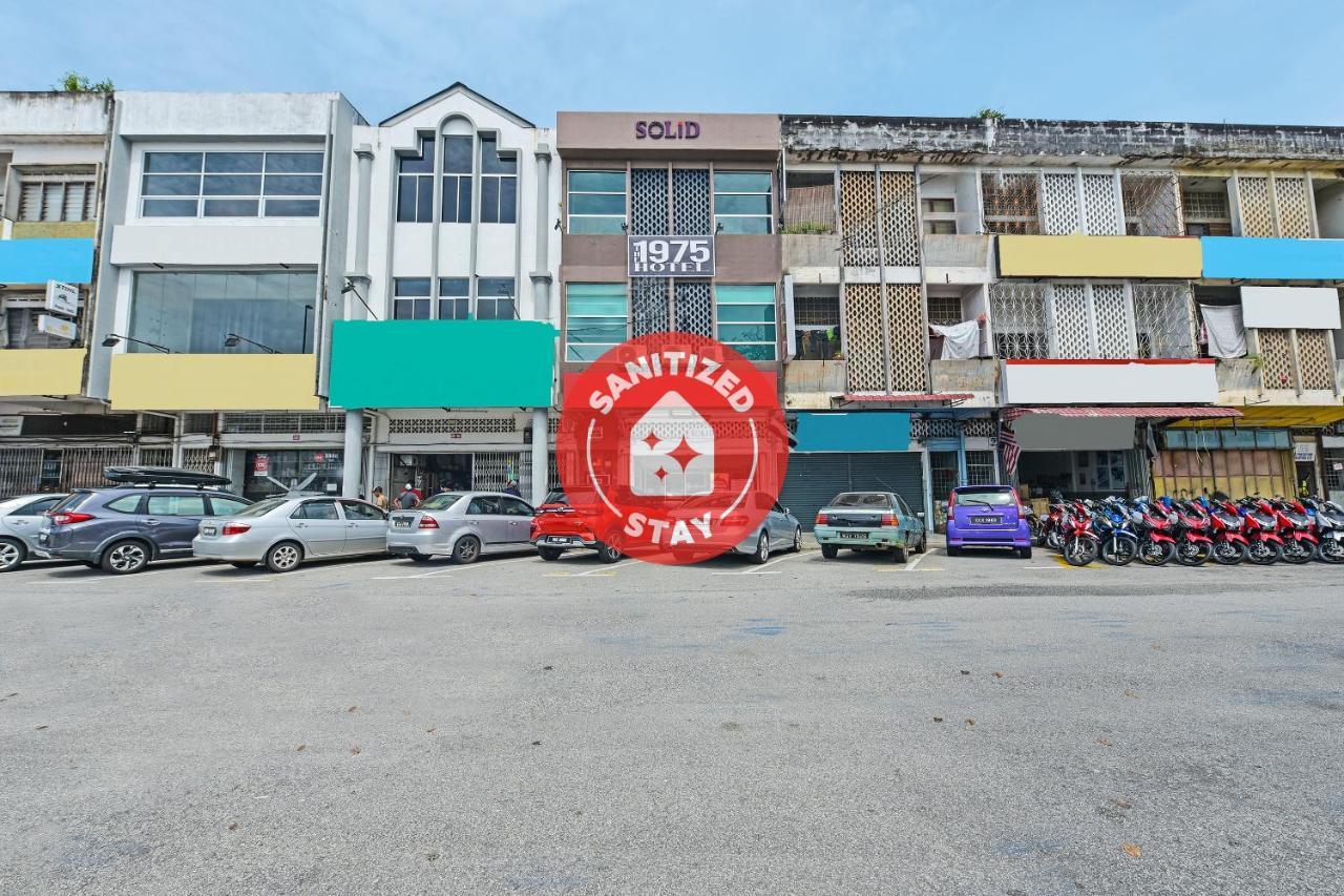 Oyo 90662 The 1975 Hotel Empire Kuantan Exterior foto